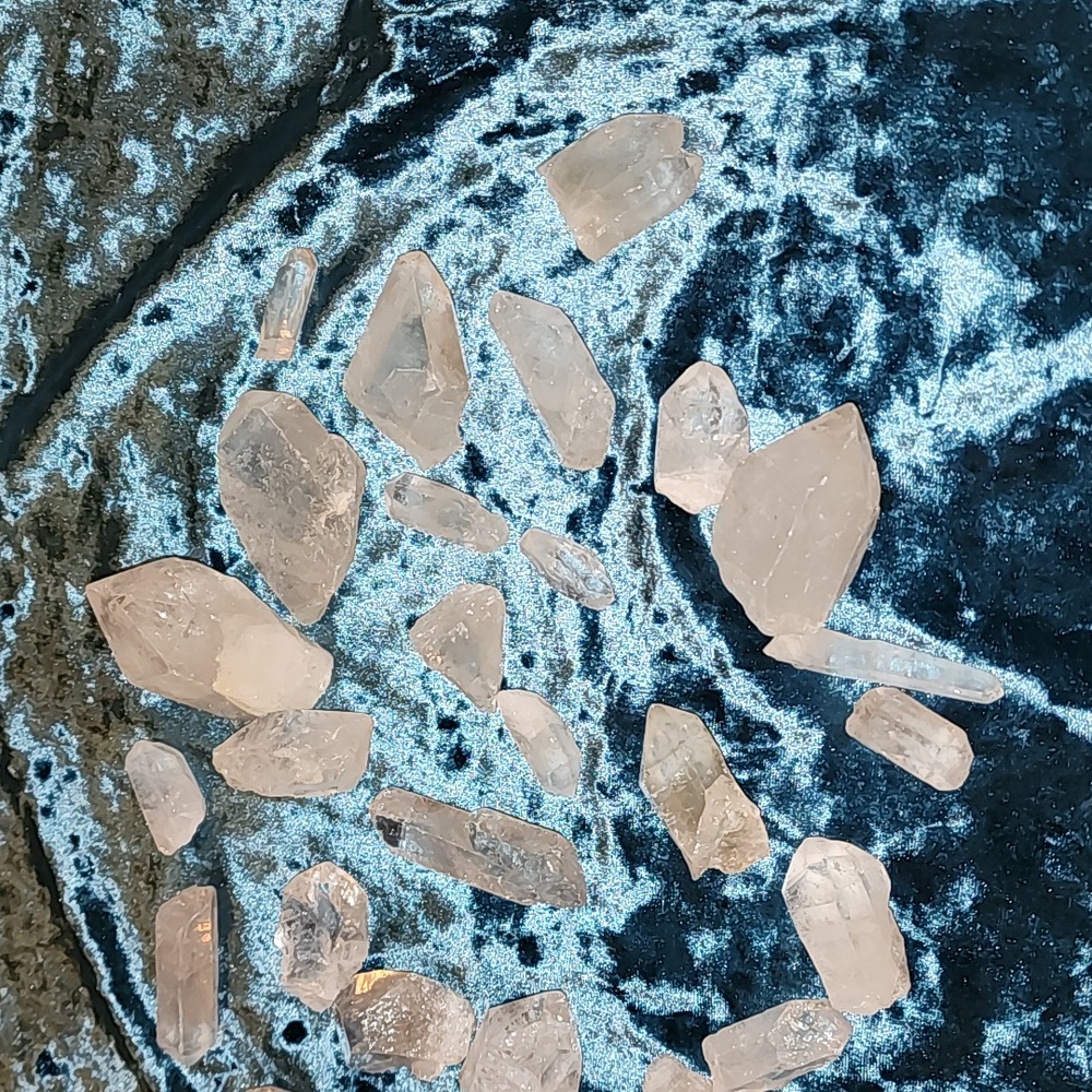 Quartz Crystal - Picture 4 of 6